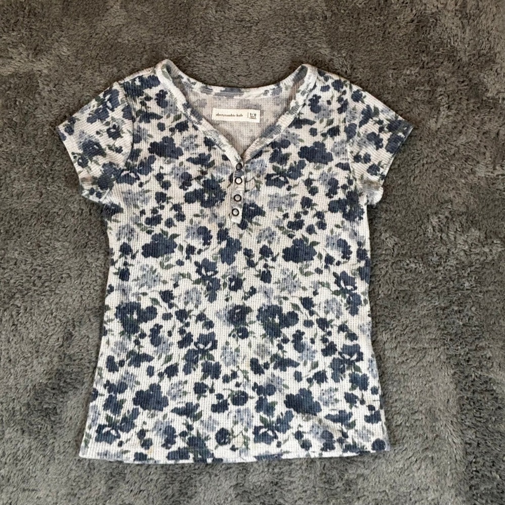 Abercrombie Kids Girls Blue Floral Waffle Knit Henley Short Sleeve Top Size 9/10